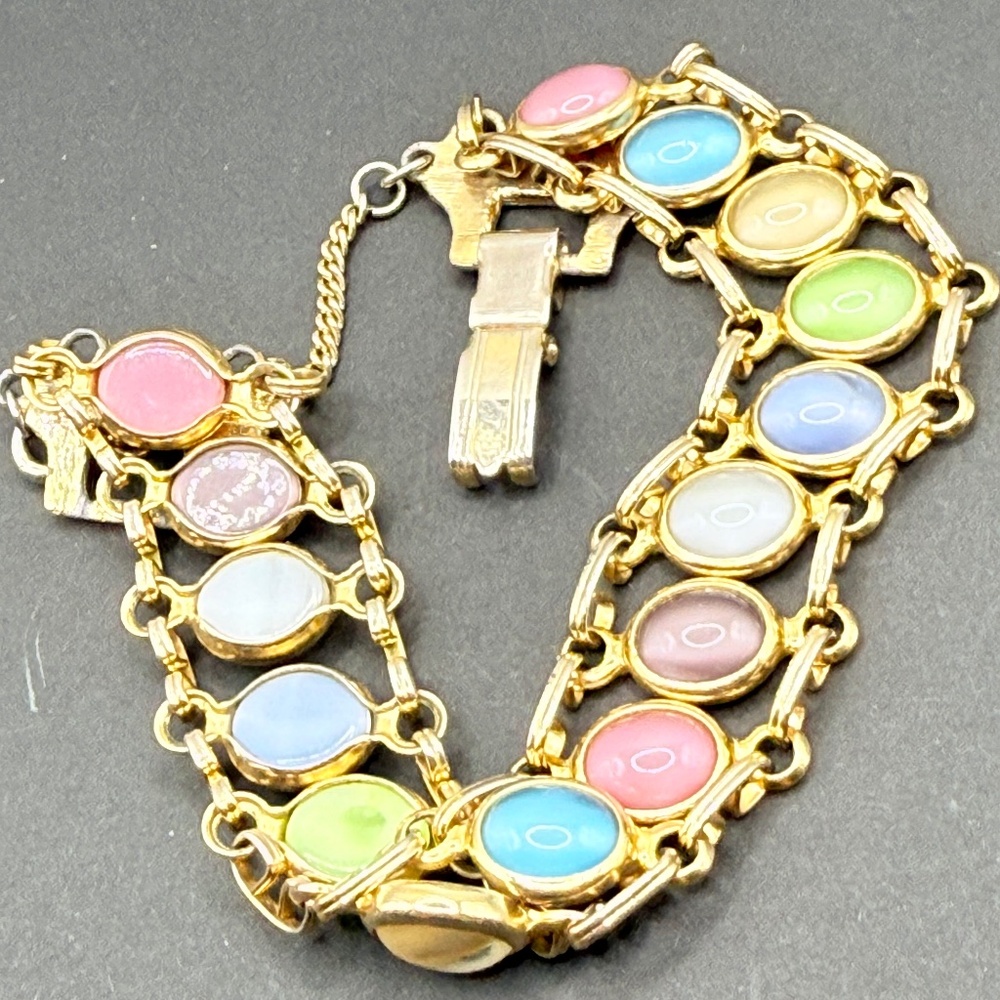 Multicolored Oval Glass Bracelet - Picture 1 of 4